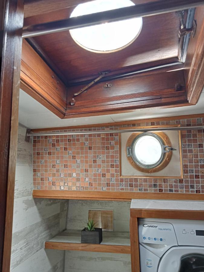 Bateau De Pirates Hotel Gruissan Exterior photo