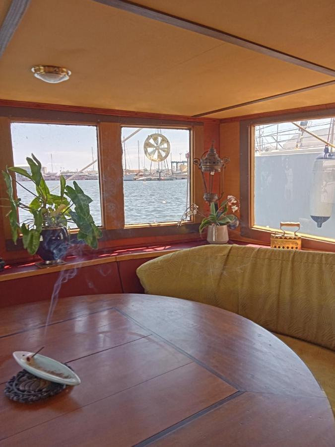 Bateau De Pirates Hotel Gruissan Exterior photo